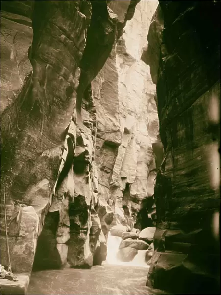 Around Dead Sea Narrow ravine Arnon 1900 bordering