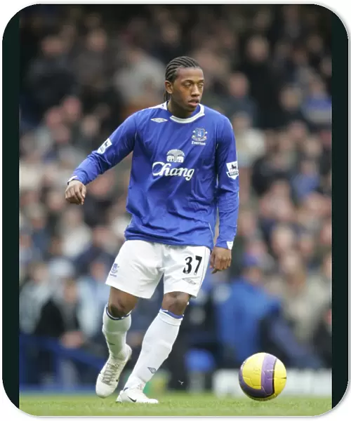 Football - Stock 06  /  07 - 10  /  2  /  07 Manuel Fernandes - Everton Mandatory Credit