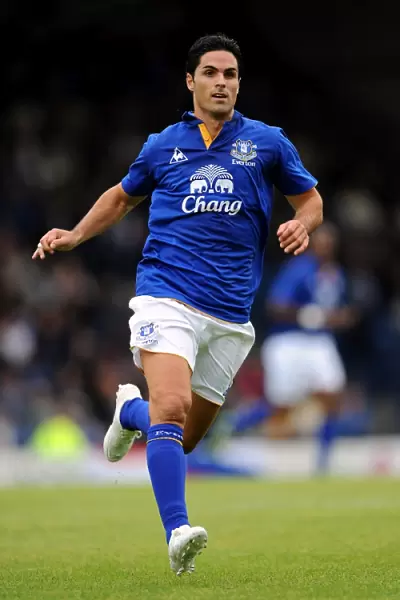 Mikel Arteta Leads Everton in Pre-Season Match Against Bury (15 July 2011)