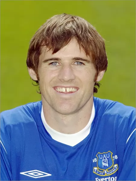 Everton FC: Kevin Kilbane Team Picture and Portraits