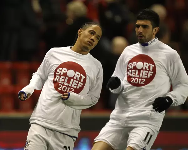 Everton FC at Anfield: Pienaar and Stracqualursi Warm Up Before Liverpool Clash (BPL 2012)