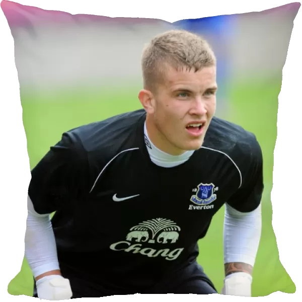 Mason Springthorpe in Action: Everton's Goalkeeper Shines in Pre-Season Friendly against Partick Thistle