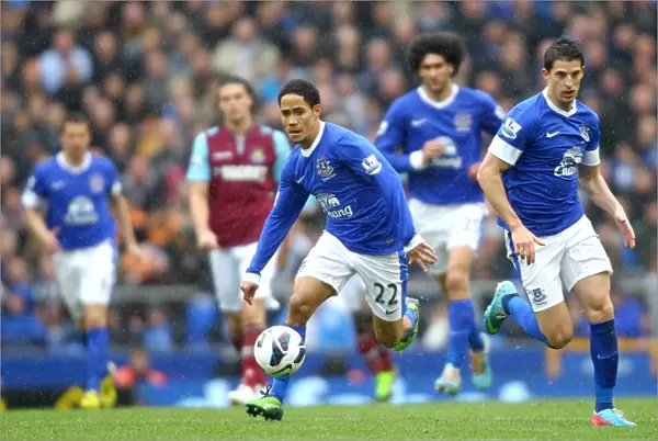 Steven Pienaar in Action: Everton's Victory over West Ham United (12-05-2013)