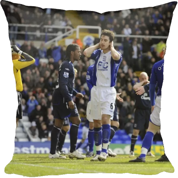 Liam Ridgewell's Missed Goal Opportunity: Birmingham City vs. Everton (2008)