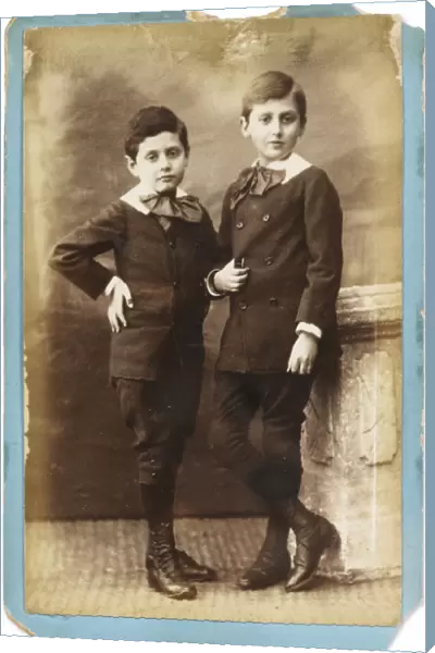 Marcel and Robert Proust as children