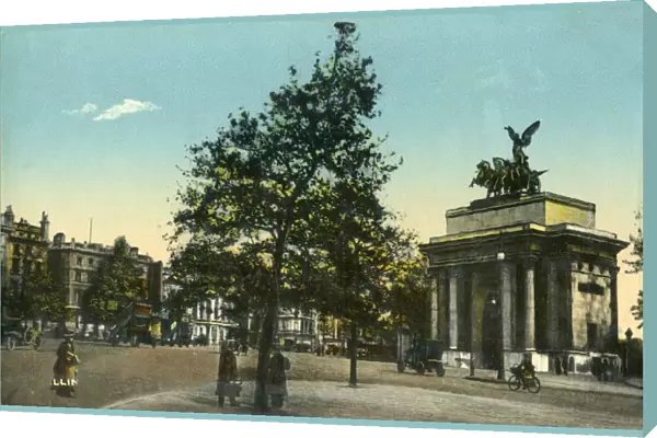 Wellington Arch, Entrance to the Green Park, London, c1915. Creator: Unknown