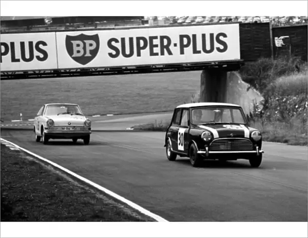 British Saloon Car Racing: A Mini leads a BMW