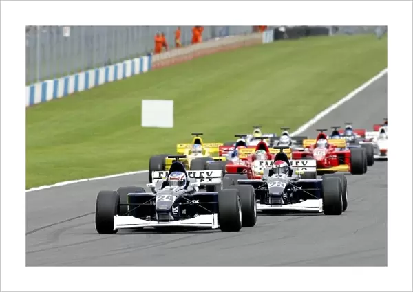 European F3000 Championship: Jaroslav Janisleads the field down to turn 1