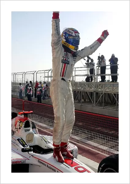 GP2 Series: Nico Rosberg ART takes victory in race 2 in Bahrain