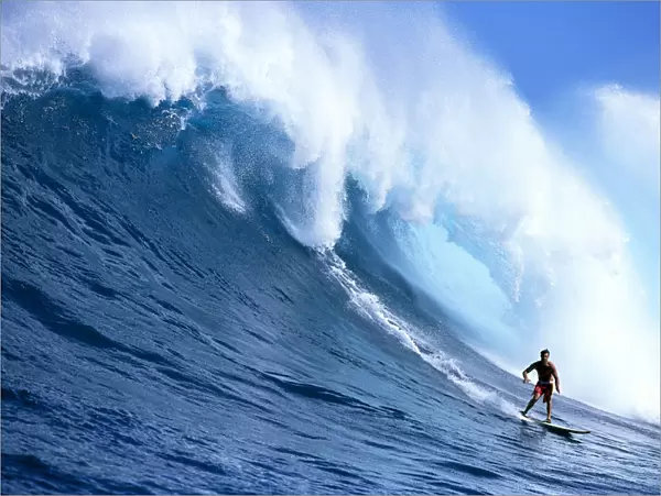 Hawaii, Maui, Jaws, Sierra Emory Looks At Camera, In Front Of Large Wave