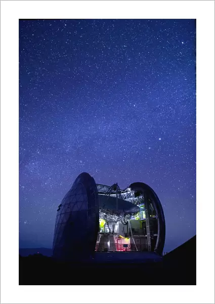 Hawaii, Big Island, Cal Tech Submilimeter, View of a starry night sky and the Milky Way