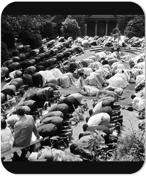Muslim Religious Service. June 1960 M4300-015