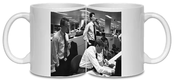Office scenes: City businessmen. June 1987 P006537