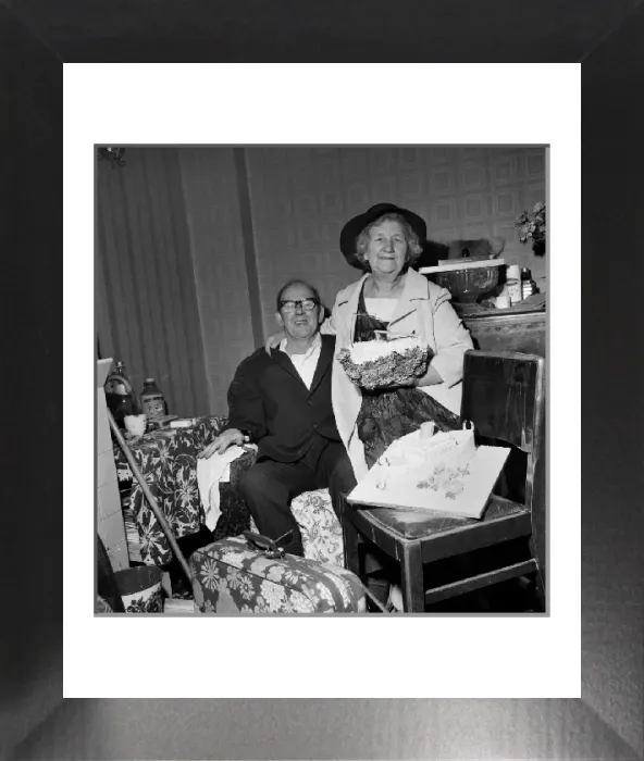 Framed Print : Print of an elderly couple at home in 1969 Framed Print : Print of an elderly couple at home in 1969