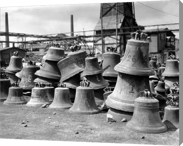 War salvage: Pictures taken in a German smelting yard at Hamburg which shows the shortage
