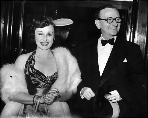 Film Premiere of 'Sunset Boulevard', at the Carlton Theatre. Googie Withers