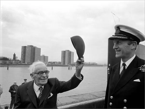Old: Man: Submarine: Navy: Mr. Jim Chapman (103). March 1975 75-01273-001