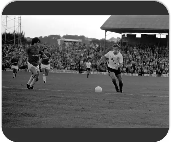 Barnsley 3 v. Bolton 0. September 1981 MF03-08-057
