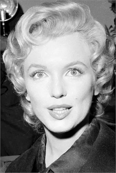 Actress Marylin Monroe at publicity shoot for their movie '