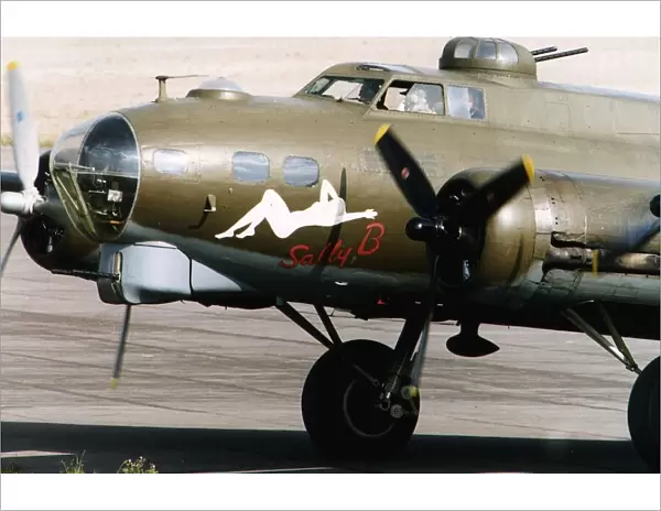 Air Aircraft Boeing B17 Flying Fortress Sally B WW2 bomber USAF