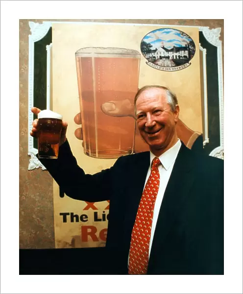 Jack Charlton with a pint of Nimmos XXXX at Castle Eden Brewery in January 1999