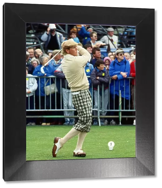 Payne Stewart golfer in action July 1986