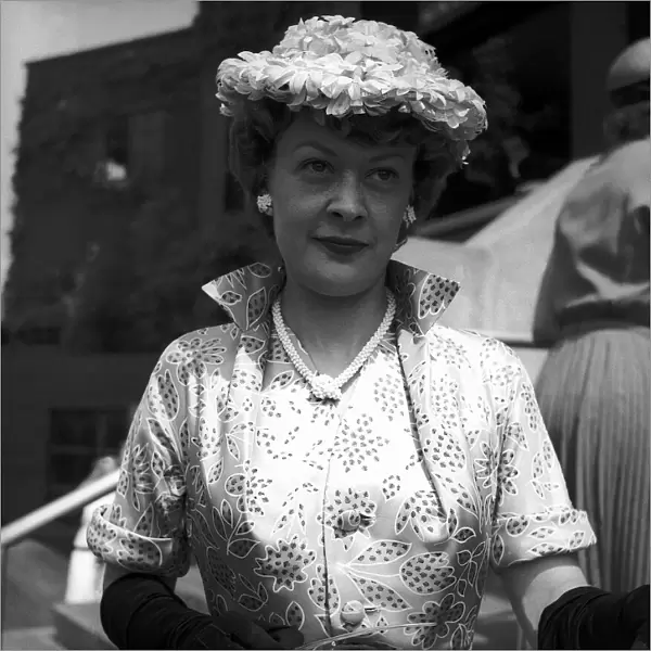 Actress Eleanor Summerfield, 1953