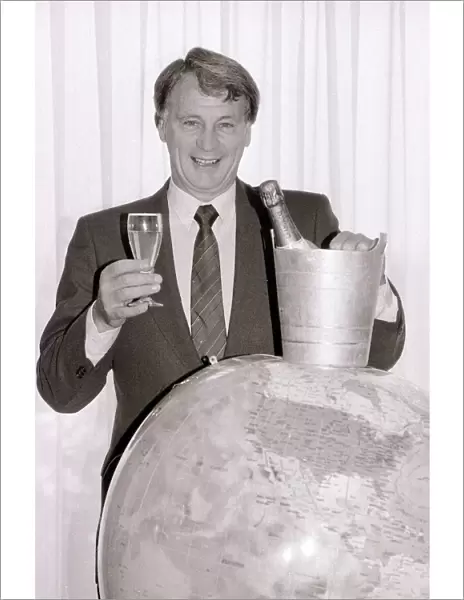 Bobby Robson England Manager, celebrates after securing qualification for the 1986 World