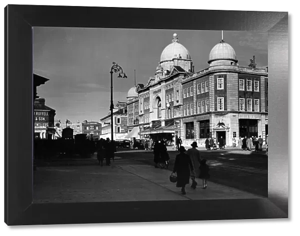 Opera House, Mount Pleasant Road, Royal Tunbridge Wells. 5th November 1935