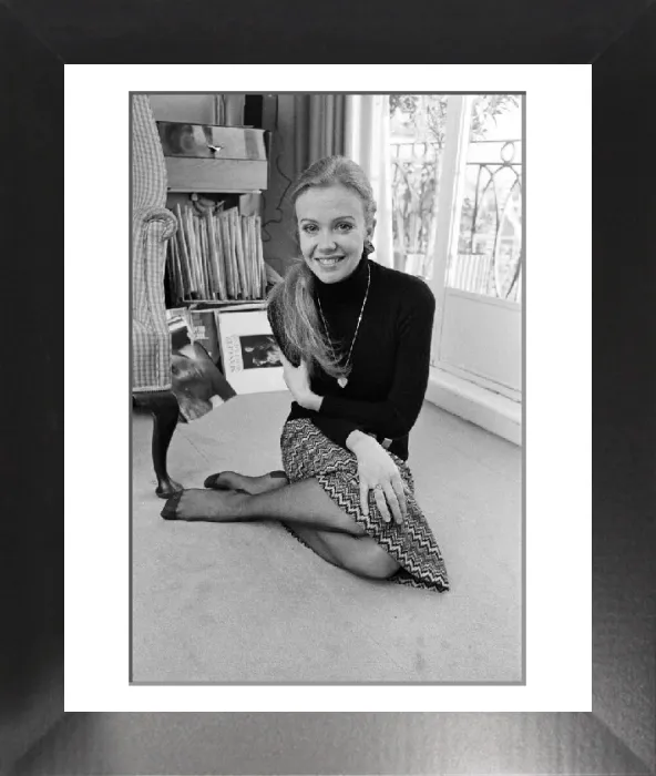 Framed Print : Hayley Mills in The Wild Duck Print 1970 Framed Print : Hayley Mills in The Wild Duck Print 1970