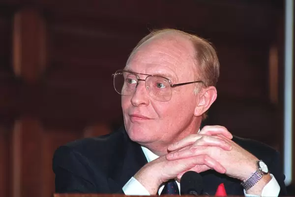 NEIL KINNOCK AT LABOUR PARTY CONFERENCE 17  /  03  /  1992
