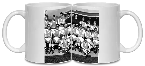 Sport - Football - Arsenal - 1959-60 - Back Row - Left to Right - L. Julians, B