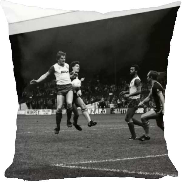 Stoke. v. Southampton. October 1984 MF18-03-076 The final score was a three one