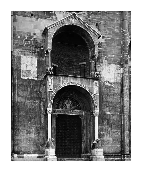 The central doorway of the Cattedral of Assunta in Piacenza