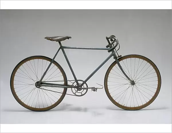 Maino racing bicycle from 1902, kept in the Genazzini Collection in Milan and shown at the exhibition 'Man on two wheels'