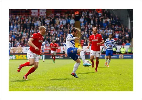 Sky Bet Championship Showdown: Thrilling Clash between Charlton Athletic and Reading (05 / 04 / 2014)