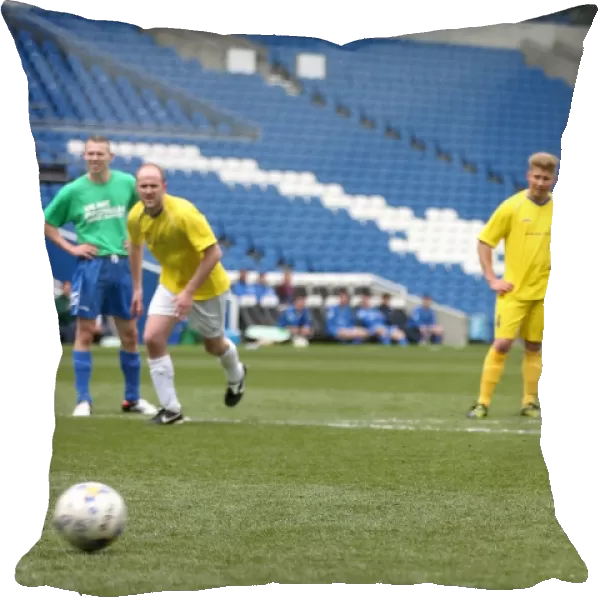 Brighton & Hove Albion: Playing on Pitch (April 30, 2015, 7:00 PM)
