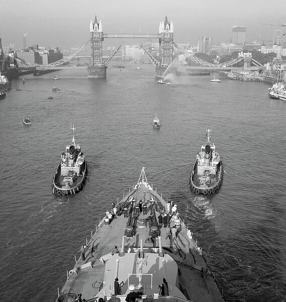 HMS Belfast and Tower Bridge AA98_05144