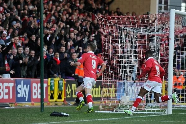Bristol City's Matt Smith Scores Dramatic Goal in Front of Home Fans vs Fleetwood Town, Sky Bet League One (January 2015)