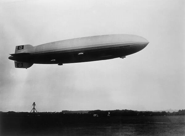 Airship  /  Zeppelin Takeoff