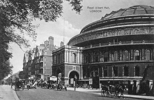 Albert Hall  /  1910