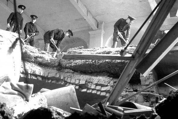 Blitz in London -- sub-fire station, Finsbury, WW2