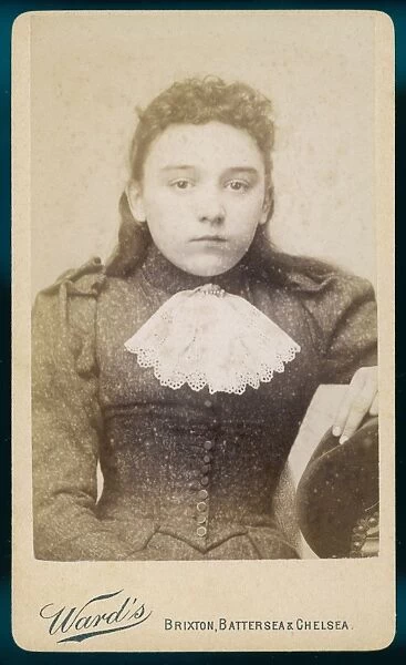 Costume  /  Girl C. 1890