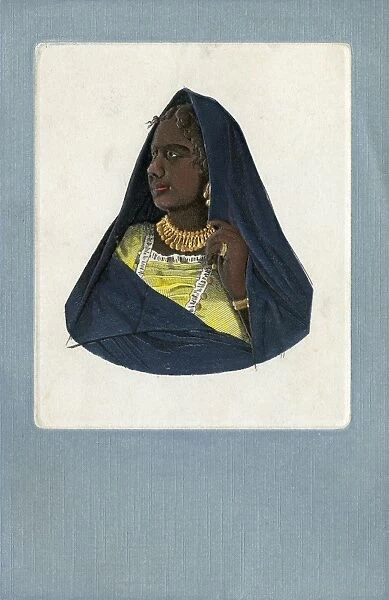 Egyptian Lady - Dark veil and elaborate golden jewellery