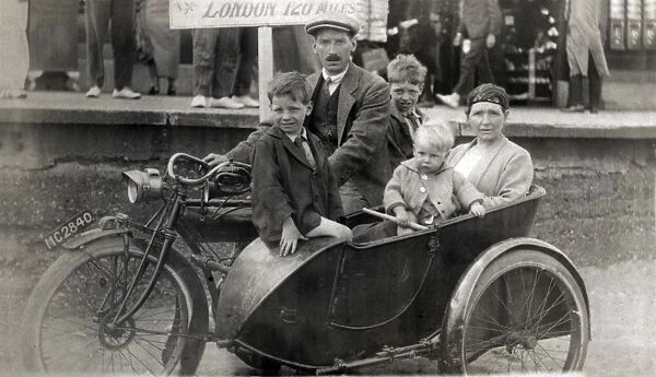 Family of five on a 1917  /  18 Indian motorcycle & sidecar