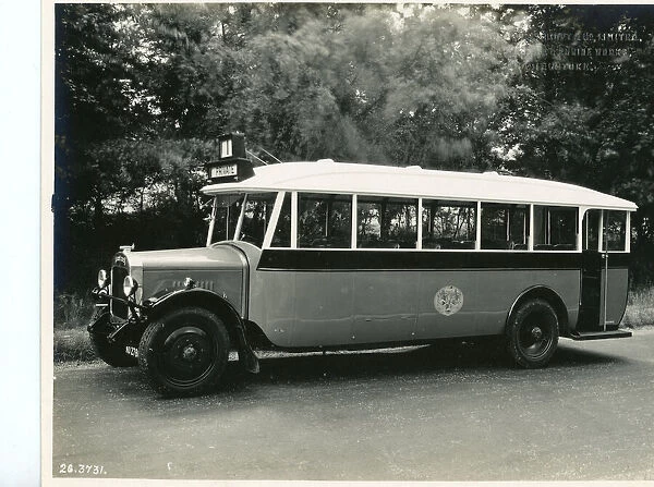 Hall Lewis Taurus bus