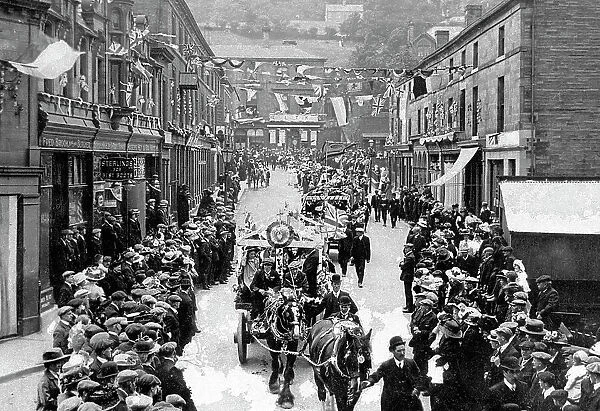 Holmfirth Victoria Street Coronation Procession 1911