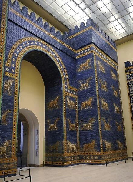 Mesopotamian art. Neo-Babylonian. Ishtar Gate. Pergamon Mus