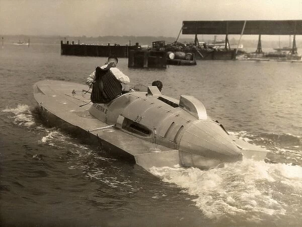 Miss Britain speedboat, 1932