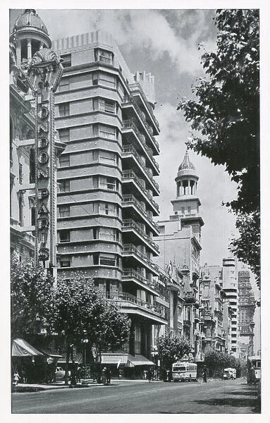 Montevideo, Uruguay, Avenida 18 de Julio